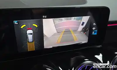 Mercedes-Benz GLB-Class 2021 2.0 Автомат в Москве № 224429, миниатюра 2