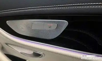 Mercedes-Benz CLS-Class 2022 2.0 Автомат в Москве № 224864, миниатюра 2