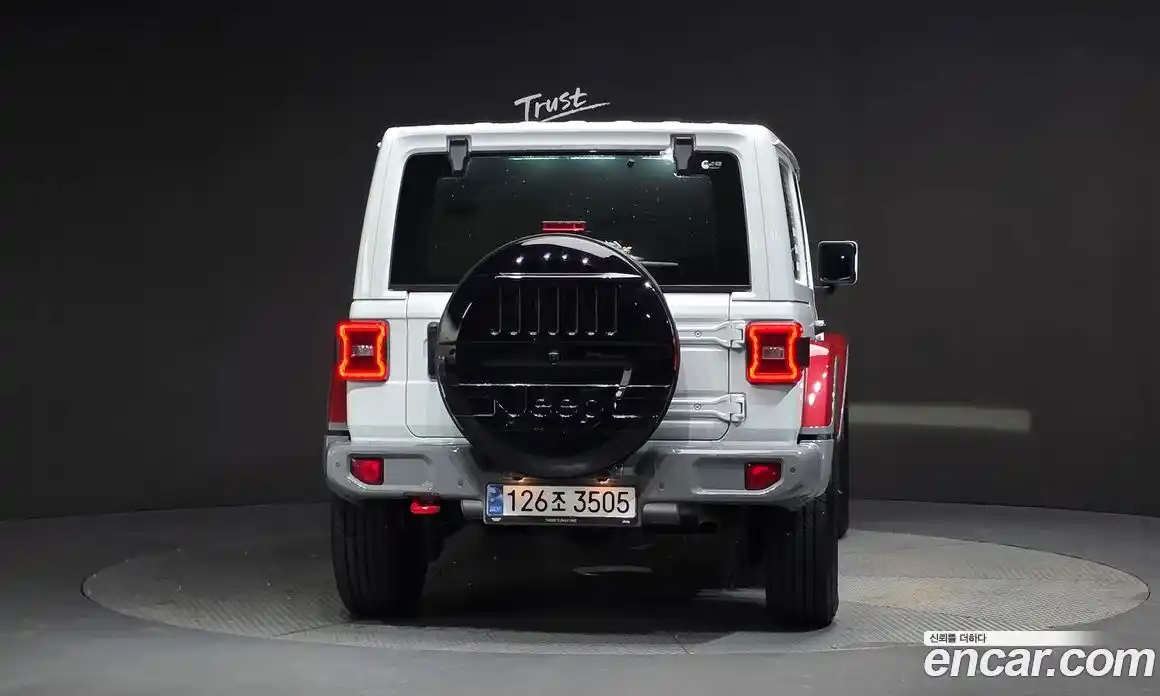 Jeep Wrangler 2024 2.0 Автомат в Москве № 226646, фото 3