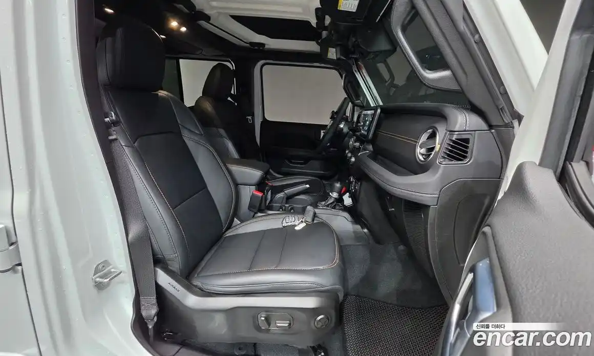 Jeep Wrangler 2024 2.0 Автомат в Москве № 226646, фото 9