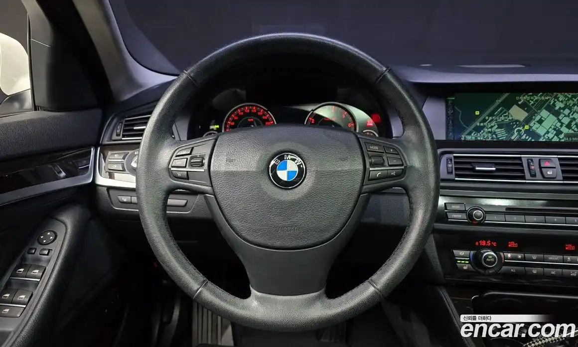 BMW 5-Series 2013 2.0 Автомат в Москве № 229144, фото 17