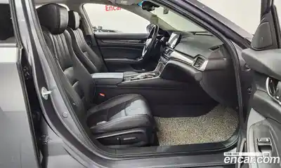 Honda Accord 2021 2.0 Автомат в Москве № 232937, миниатюра 11