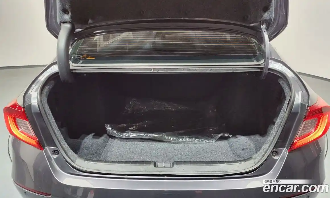 Honda Accord 2021 2.0 Автомат в Москве № 232937, фото 20