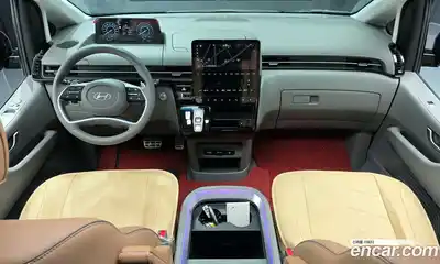 Hyundai Staria, 2025