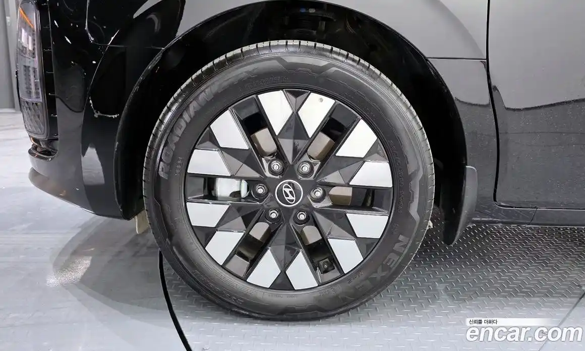 Hyundai Staria 2025 1.6 Автомат в Москве № 244270, фото 16