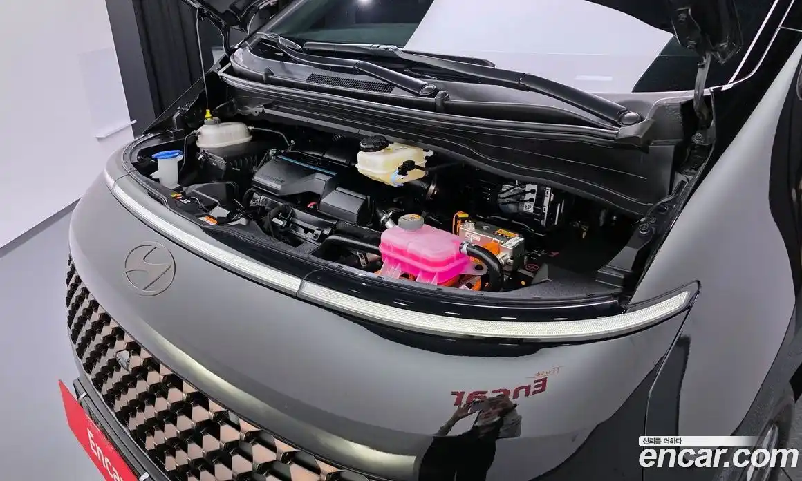 Hyundai Staria 2025 1.6 Автомат в Москве № 244270, фото 3