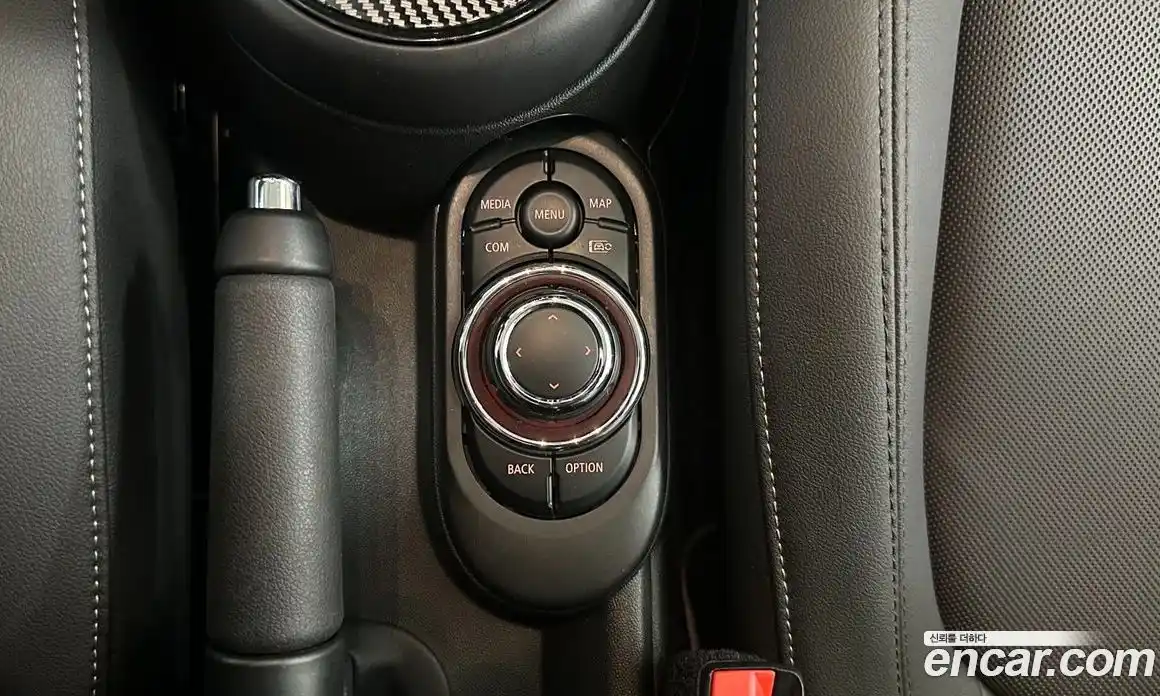 Mini Cooper 2023 2.0 Автомат в Москве № 253134, фото 16