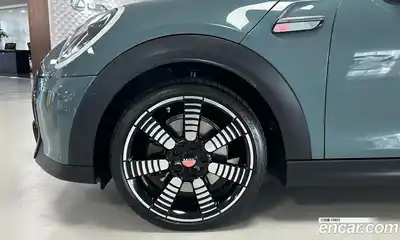 Mini Cooper 2023 2.0 Автомат в Москве № 253134, миниатюра 5