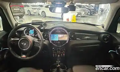 Mini Cooper 2023 2.0 Автомат в Москве № 253134, миниатюра 7