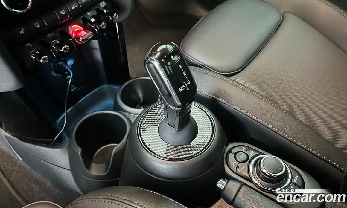 Mini Cooper 2023 2.0 Автомат в Москве № 253134, фото 9