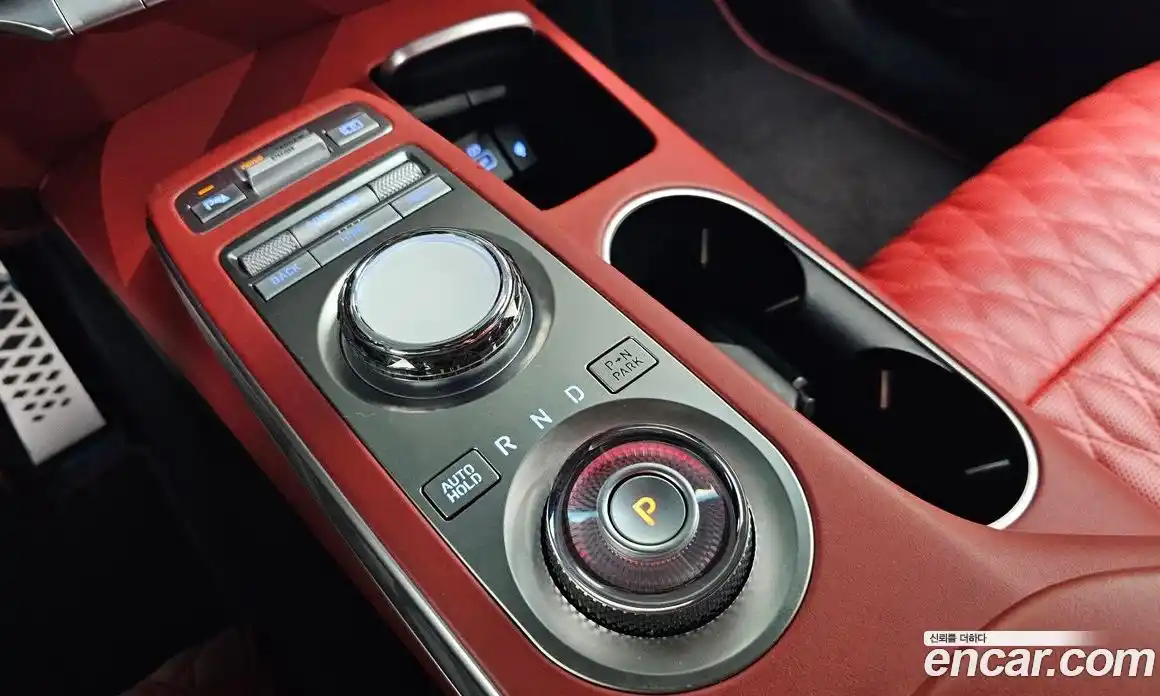 Genesis GV70 2024 2.5 Автомат в Москве № 25651, фото 14