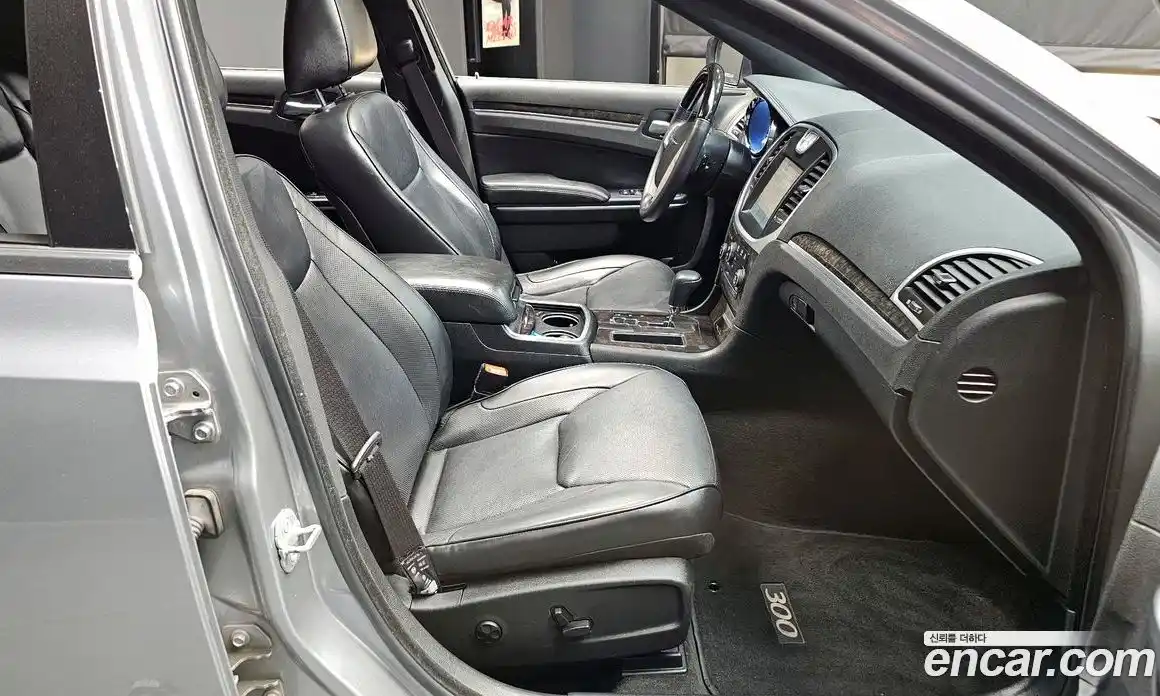 Chrysler 300C 2013 3.0 Автомат в Москве № 256770, фото 10