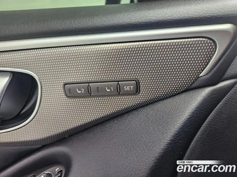 Infiniti Q50 2015 2.1 Автомат в Москве № 258783, фото 14