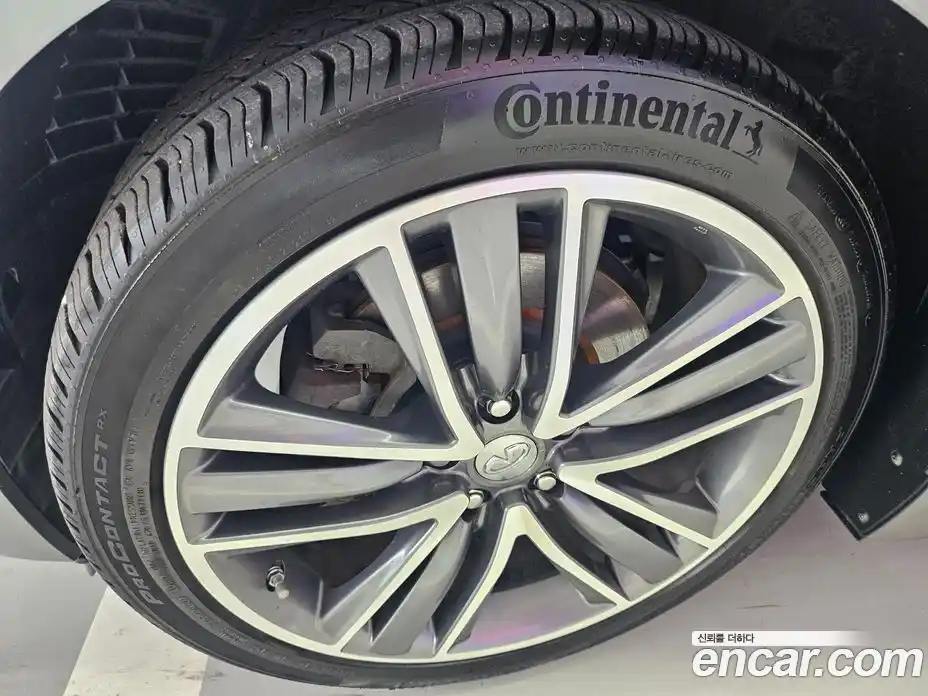 Infiniti Q50 2015 2.1 Автомат в Москве № 258783, фото 19