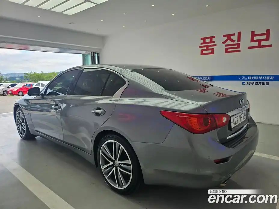 Infiniti Q50 2015 2.1 Автомат в Москве № 258783, фото 4