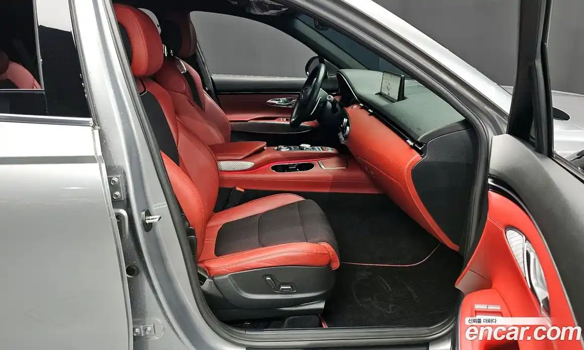 Genesis GV70 2024 2.5 Автомат в Москве № 25950, фото 17