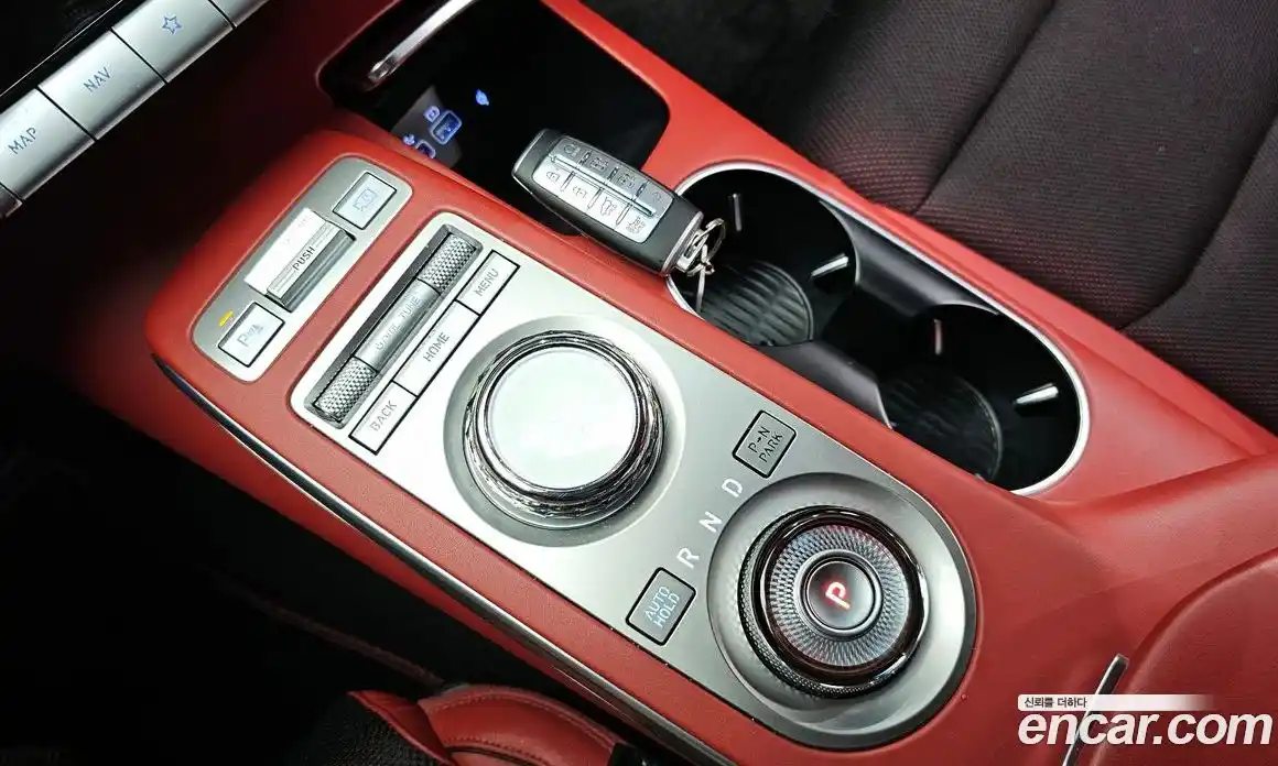 Genesis GV70 2024 2.5 Автомат в Москве № 25950, фото 18