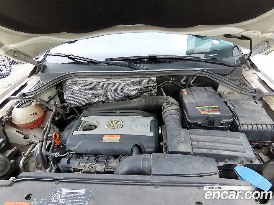 Volkswagen Tiguan 2008 2.0 Автомат в Москве № 272623, фото 18