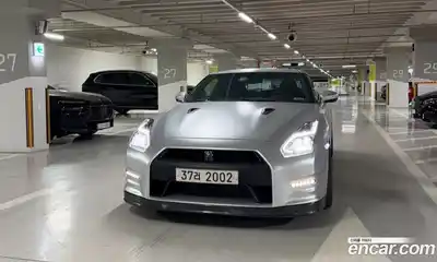 Nissan GT-R, 2010