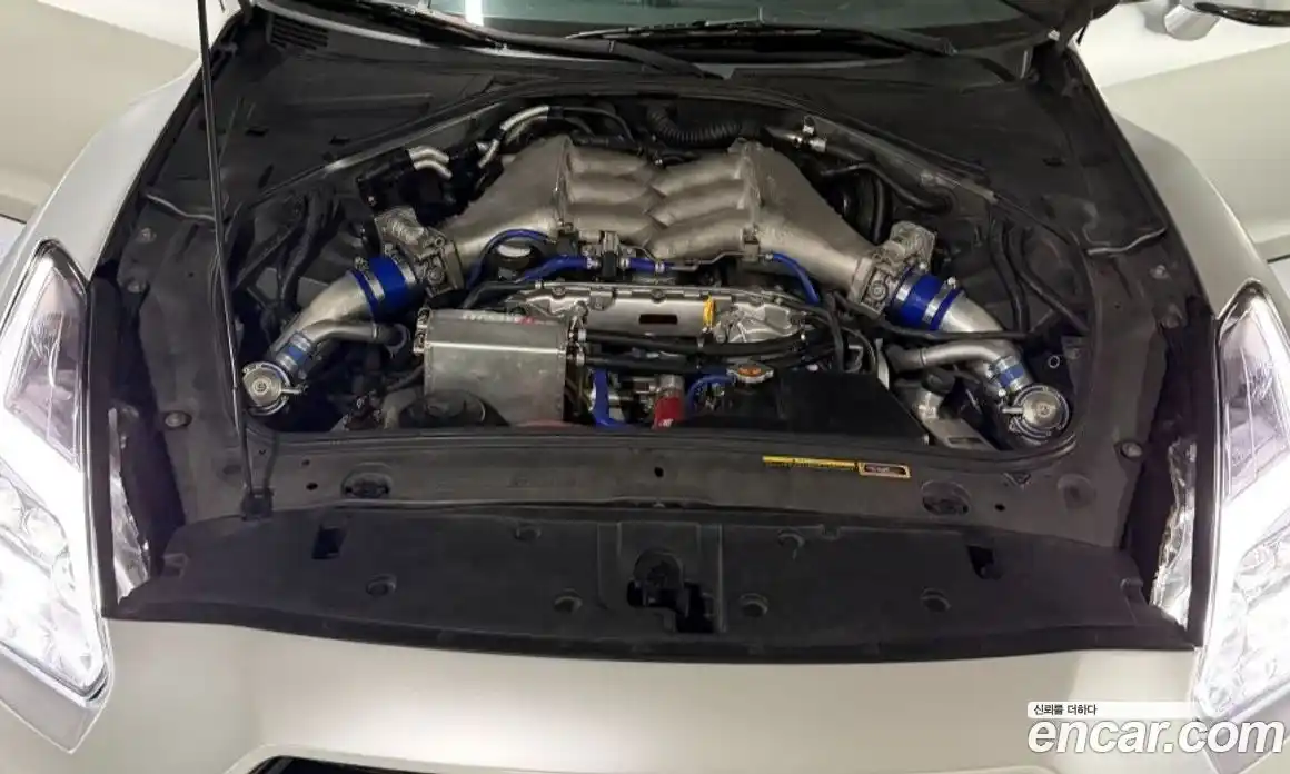 Nissan GT-R 2010 3.8 Автомат в Москве № 285015, фото 6