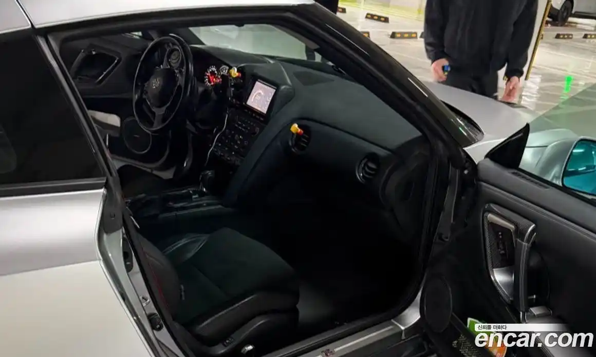 Nissan GT-R 2010 3.8 Автомат в Москве № 285015, фото 9