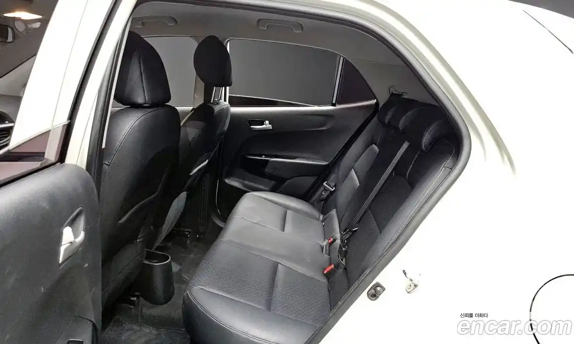 Kia Morning 2017 1.0 Автомат в Москве № 288290, фото 16