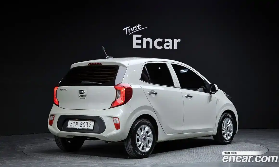 Kia Morning 2017 1.0 Автомат в Москве № 288290, фото 9