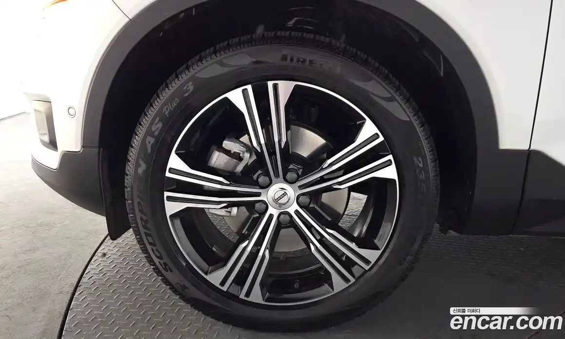 Volvo XC40 2019 2.0 Автомат в Москве № 293787, фото 9