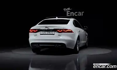 Jaguar XF 2016 2.0 Автомат в Москве № 296463, миниатюра 7