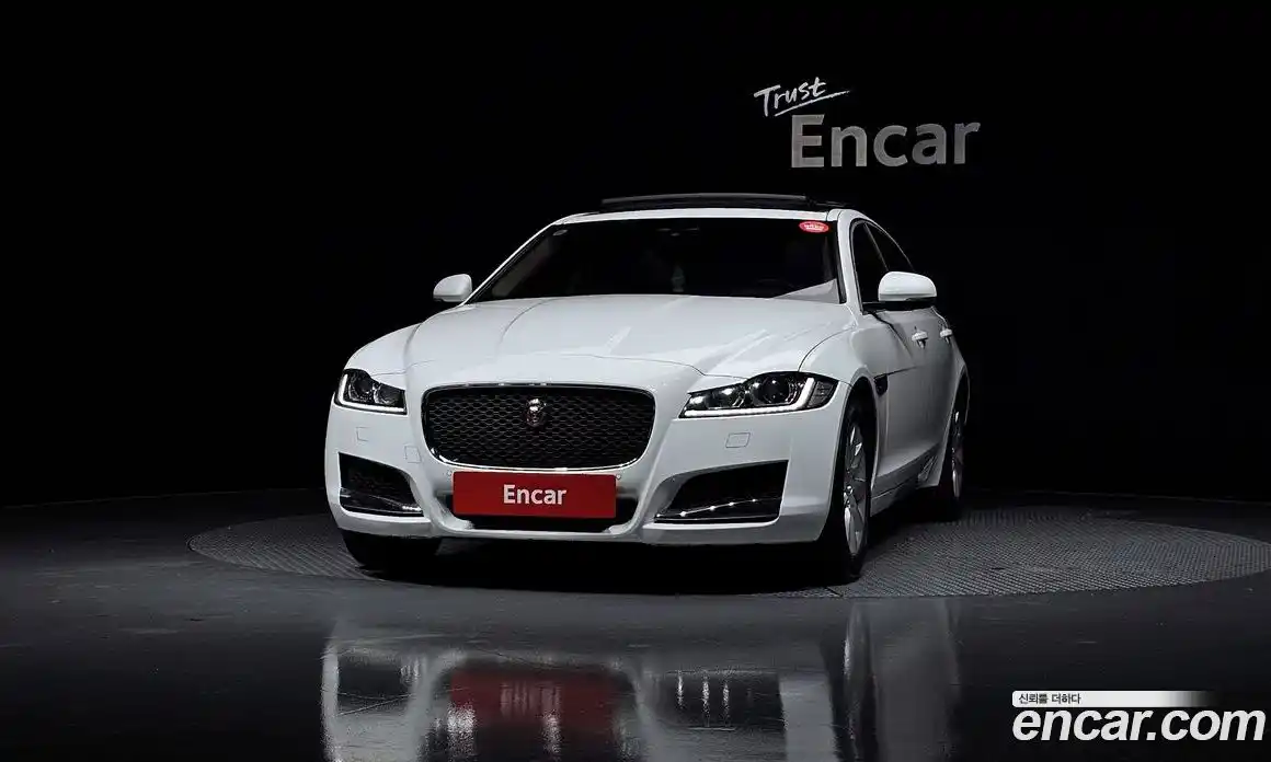 Jaguar XF 2016 2.0 Автомат в Москве № 296463, фото 9