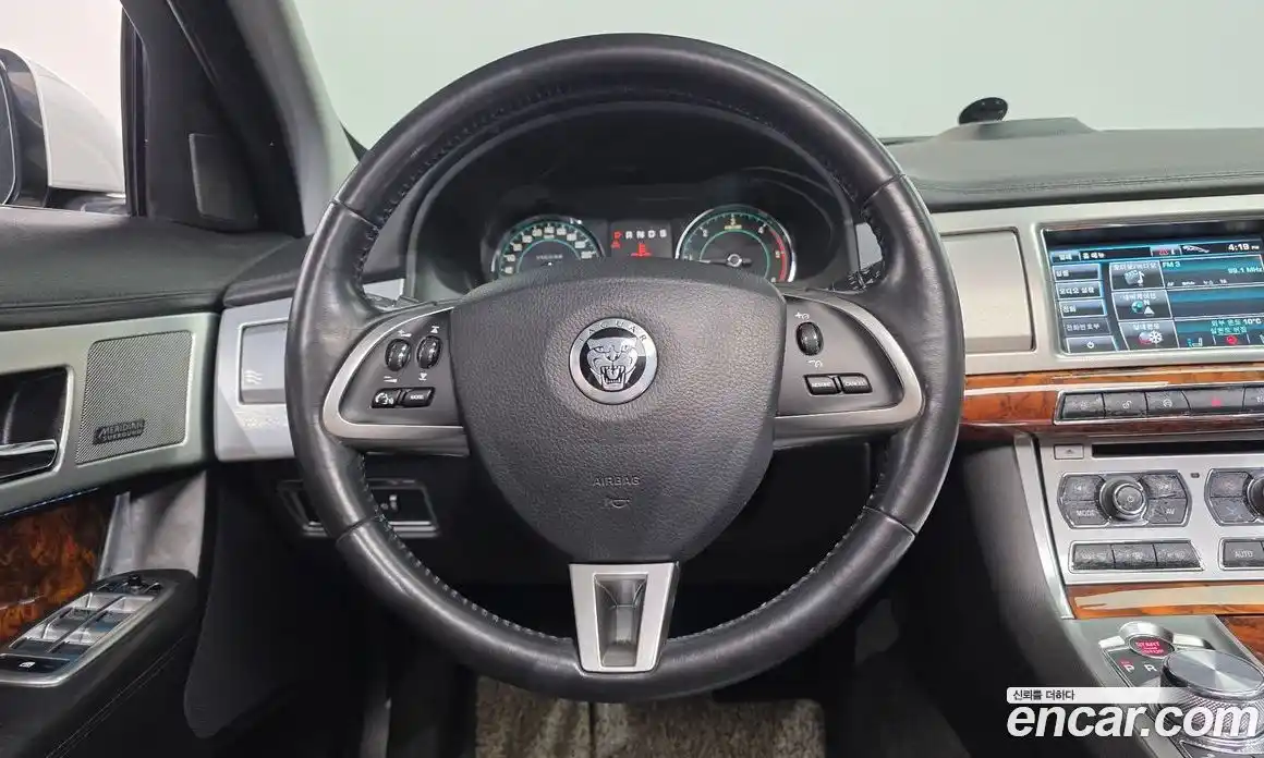 Jaguar XF 2013 3.0 Автомат в Москве № 305140, фото 14