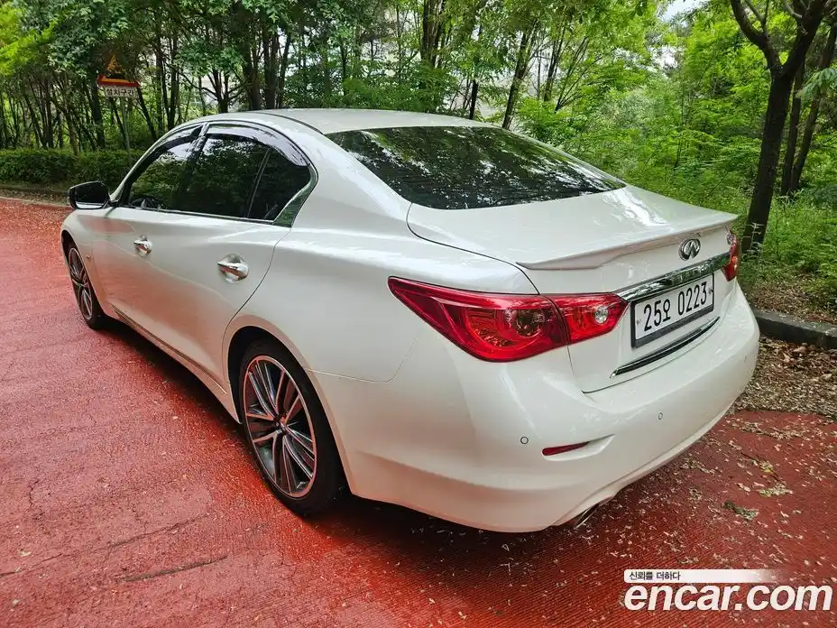 Infiniti Q50 2016 2.1 Автомат в Москве № 305577, фото 6