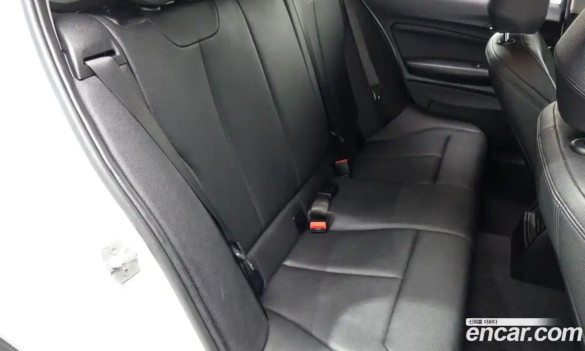 BMW 1-Series 2019 2.0 Автомат в Москве № 305613, фото 12