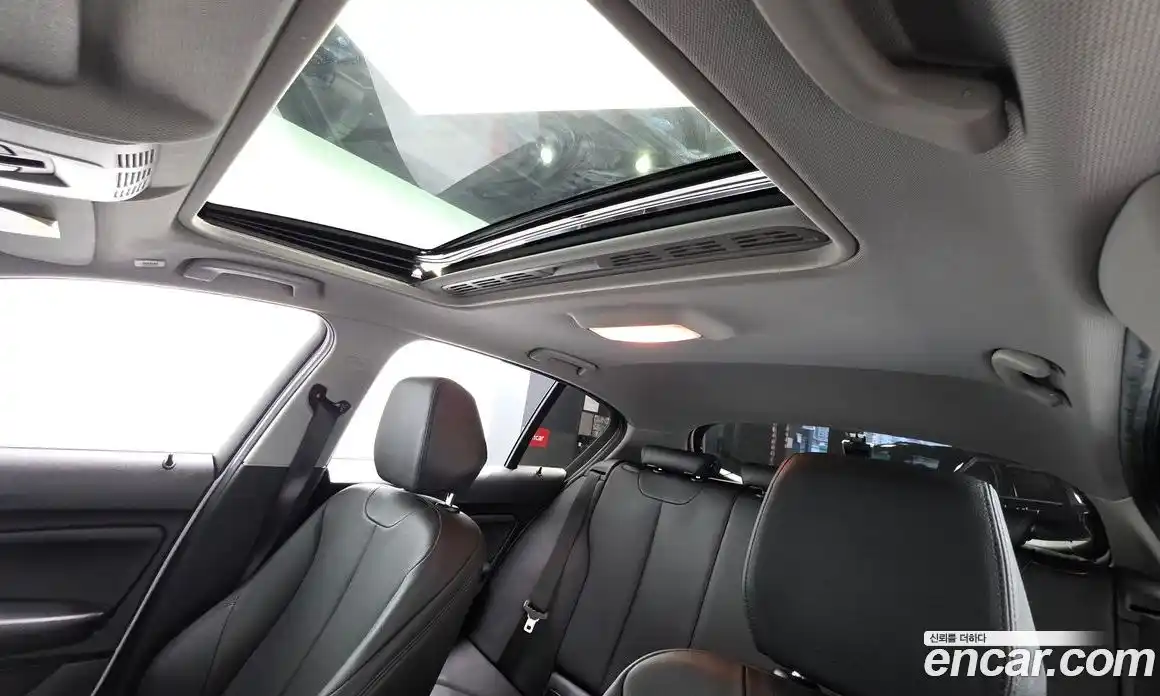 BMW 1-Series 2019 2.0 Автомат в Москве № 305613, фото 17