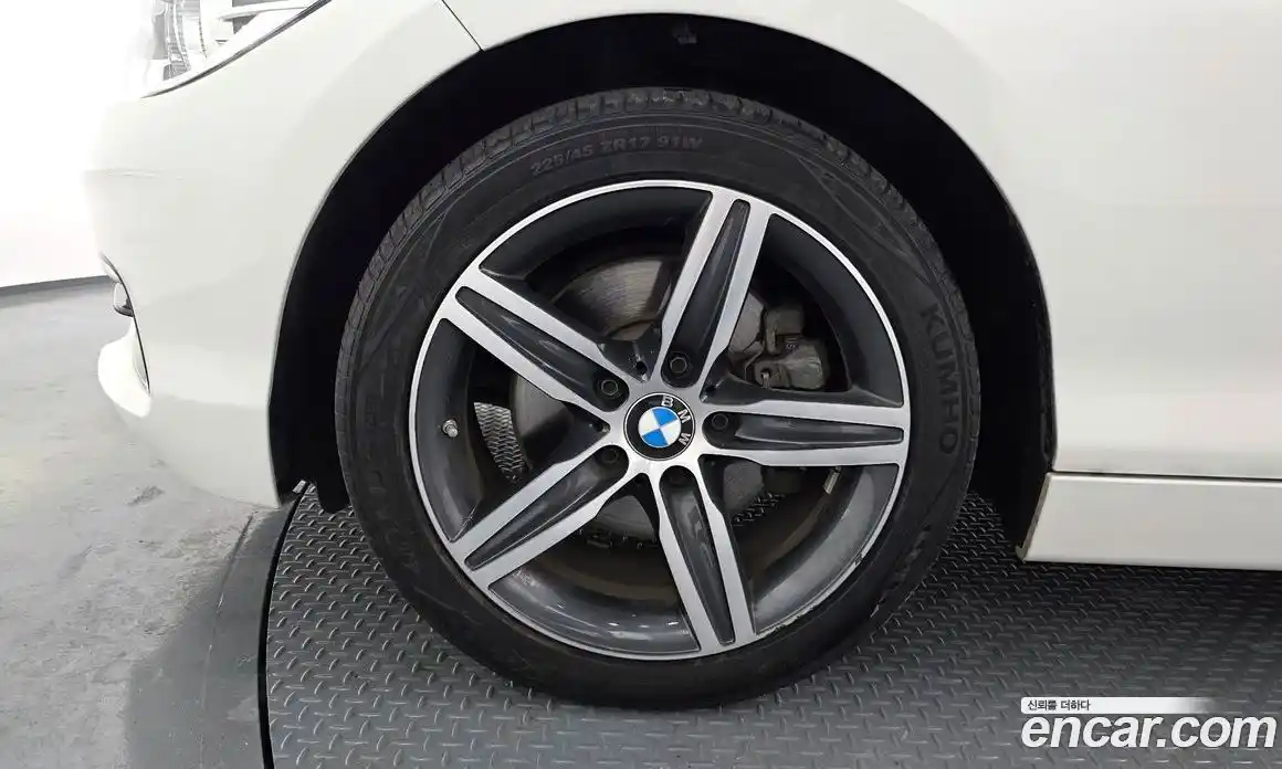 BMW 1-Series 2019 2.0 Автомат в Москве № 305613, фото 5