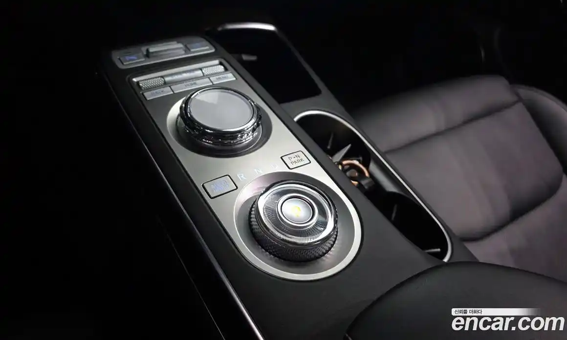 Genesis GV70 2022 2.5 Автомат в Москве № 309010, фото 3