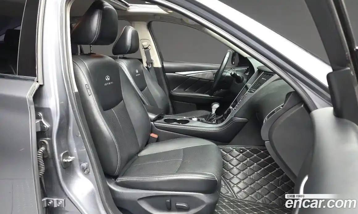 Infiniti Q50 2015 2.1 Автомат в Москве № 313811, фото 17