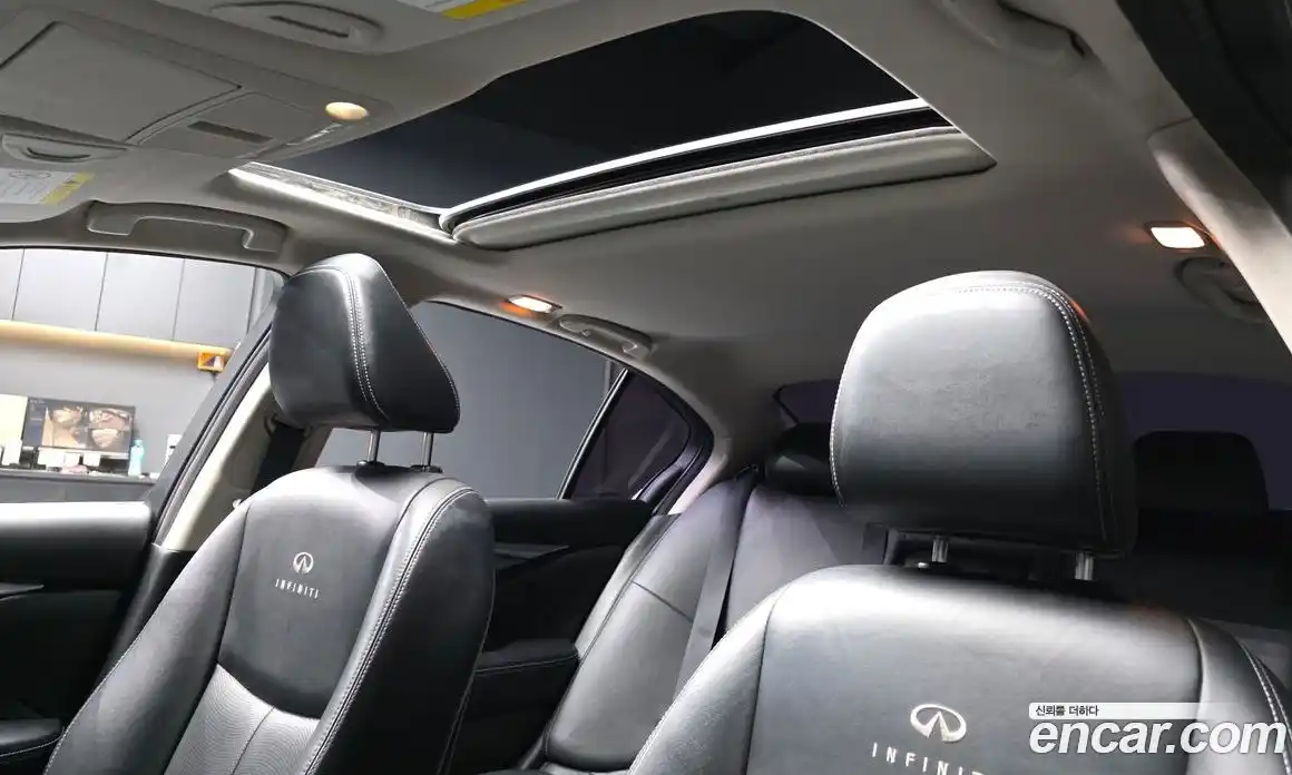 Infiniti Q50 2015 2.1 Автомат в Москве № 313811, фото 19