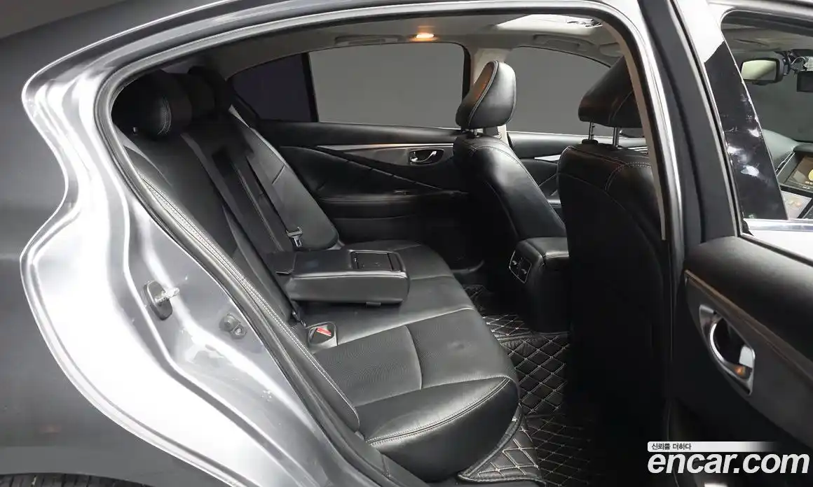 Infiniti Q50 2015 2.1 Автомат в Москве № 313811, фото 6