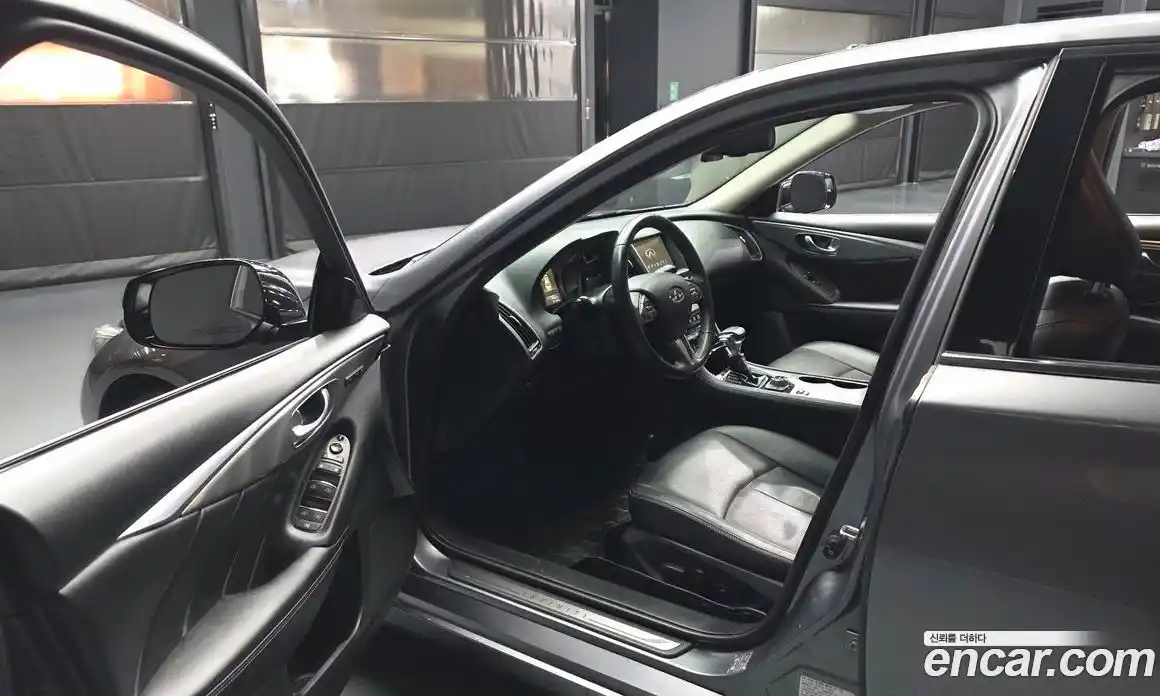 Infiniti Q50 2015 2.1 Автомат в Москве № 313811, фото 8