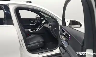 Mercedes-Benz GLC-Class 2024 2.0 Автомат в Москве № 321837, миниатюра 3