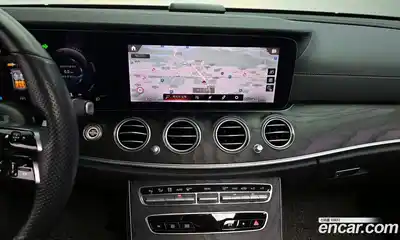 Mercedes-Benz E-Class 2021 1.9 Автомат в Москве № 324365, миниатюра 12