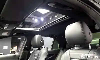 Mercedes-Benz E-Class 2021 1.9 Автомат в Москве № 324365, миниатюра 5