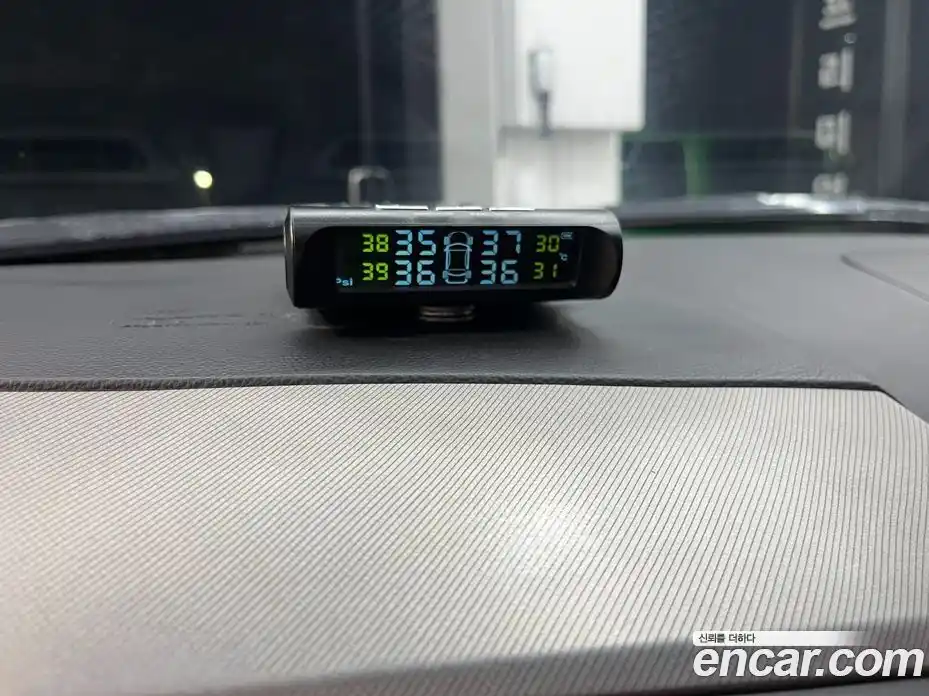 SsangYong Korando 2014 2.0 Механическая в Москве № 32964, фото 15