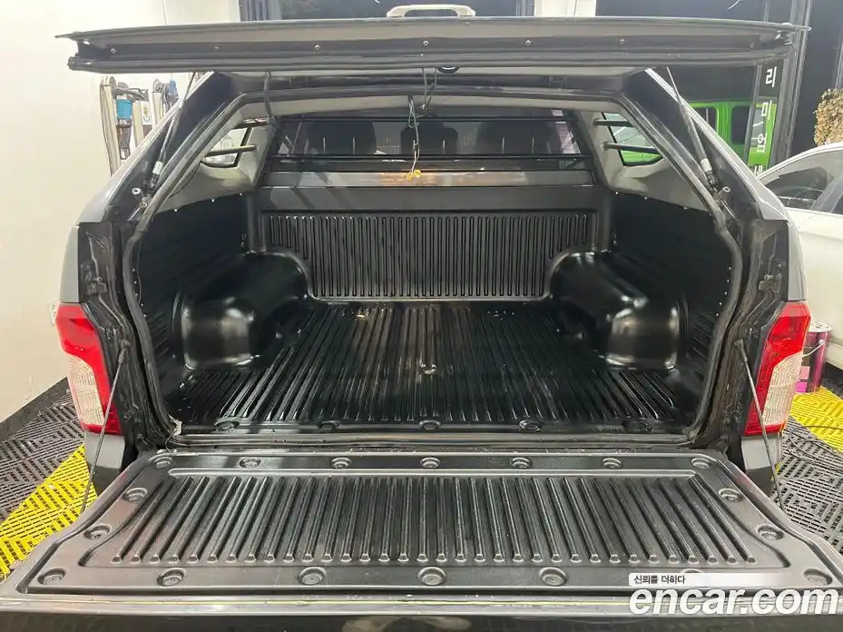 SsangYong Korando 2014 2.0 Механическая в Москве № 32964, фото 17