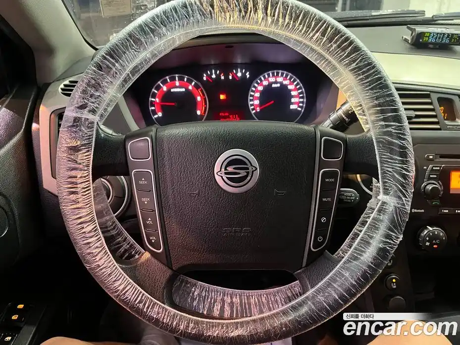 SsangYong Korando 2014 2.0 Механическая в Москве № 32964, фото 9