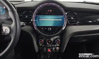 Mini Cooper 2023 1.5 Автомат в Москве № 334248, миниатюра 7