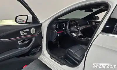 Mercedes-Benz E-Class 2023 2.0 Автомат в Москве № 339596, миниатюра 4