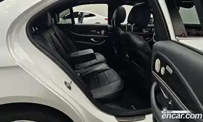 Mercedes-Benz E-Class 2023 2.0 Автомат в Москве № 339596, миниатюра 9