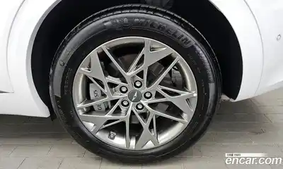 Genesis GV70 2024 2.5 Автомат в Москве № 364360, миниатюра 5